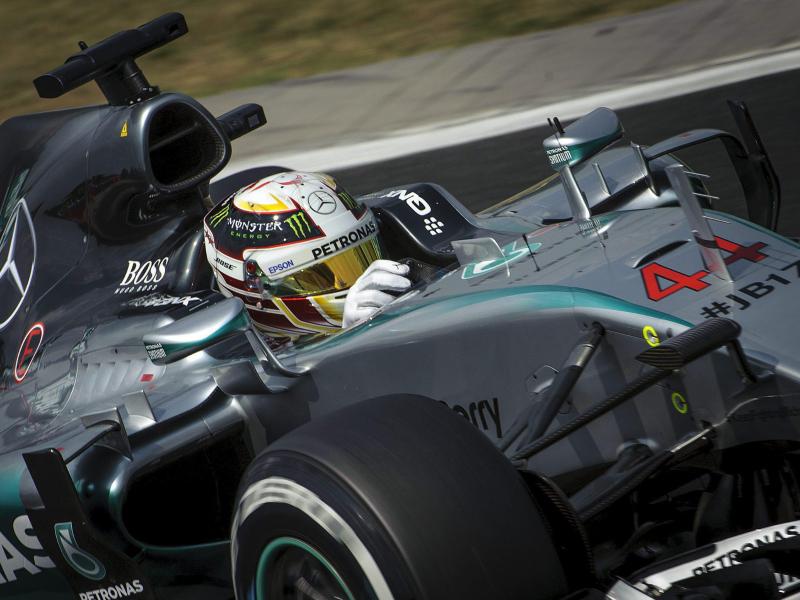 Hamilton holt Pole vor Mercedes-Kollege Rosberg und Vettel