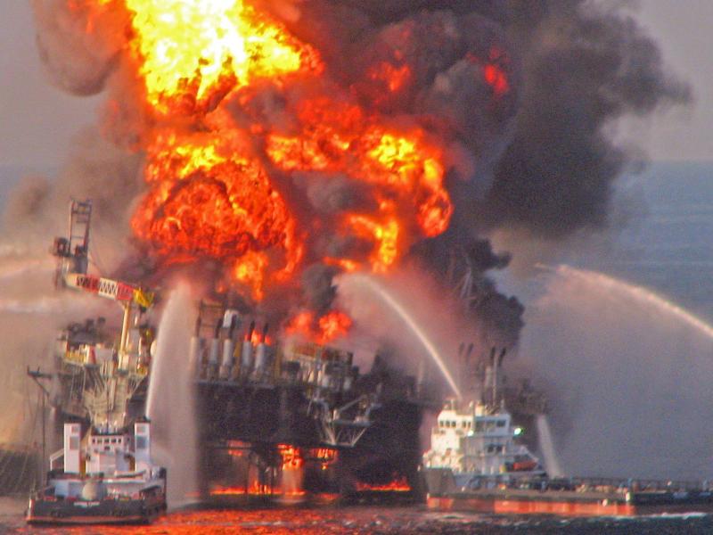 Entschädigungen für Ölkatastrophe drücken BP in Verlustzone