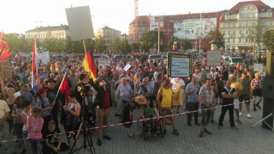 Ein Afrikaner bei Pegida: „Deutschland braucht Patriotismus“