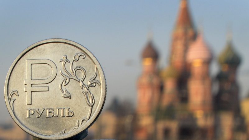 Rubel steigt auf höchsten Stand seit Mitte 2015