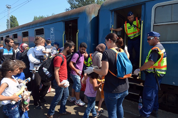 Flüchtlinge in Ungarn drängen nach Westen