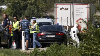 71 tote Flüchtlinge in Lkw – Mordprozess in Ungarn angelaufen: „Wenn sie sterben, lade sie in Deutschland im Wald ab“