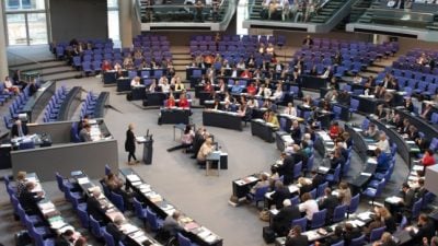 Bundestag soll bei Griechenlandrettung mitreden