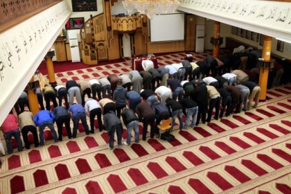 Christen erleben weltweiten Genozid – Todesurteil für den Spruch “Frohe Weihnachten” in Pakistan