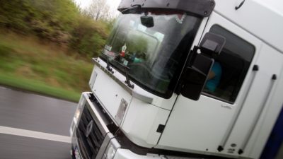 Flüchtlingsattacken: Trucker wollen nicht mehr nach England fahren