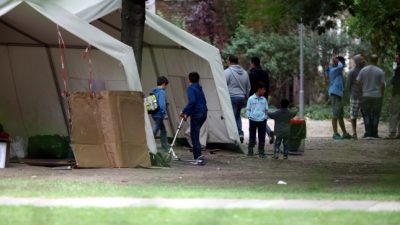 Asyl-Debatte: Strobl für „konsequente Umstellung auf Sachleistungen“