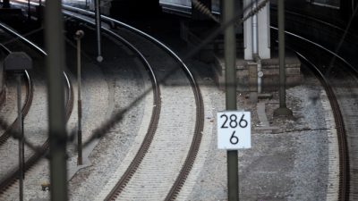 Flüchtlingszug in Bayern angekommen