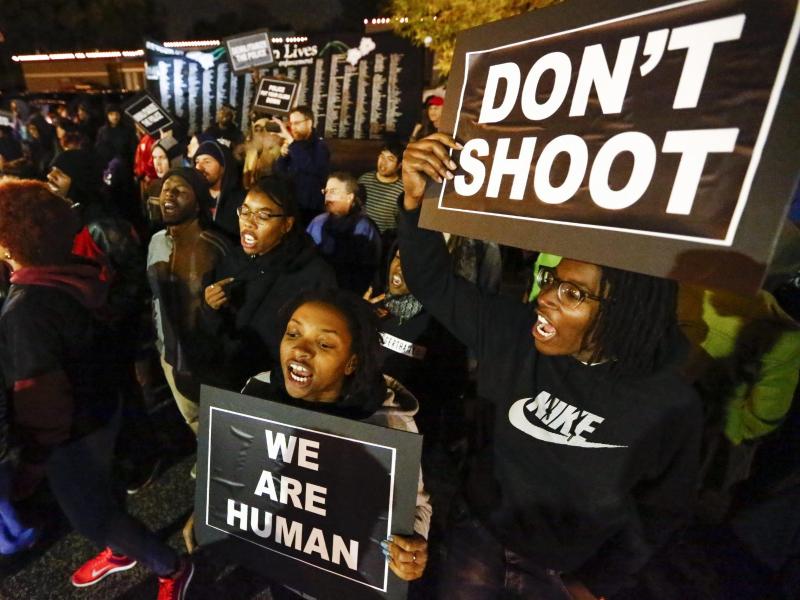 Unbewaffneter Afroamerikaner von weißem US-Polizisten getötet
