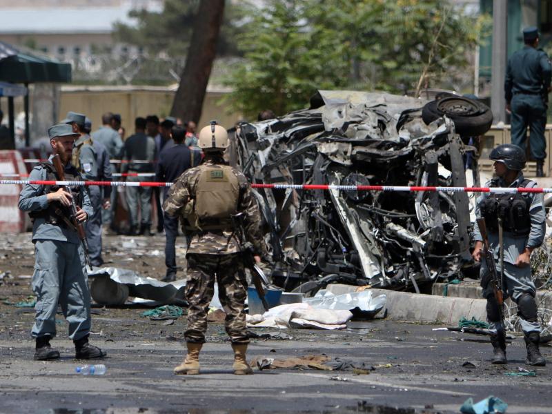 Taliban-Bombenserie in Kabul reißt nicht ab