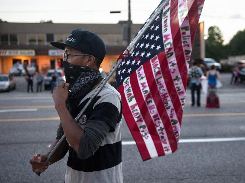 Behörden verhängen Notstand in Ferguson