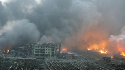 Viele Tote nach gewaltiger Explosion in China in der Hafenstadt Tianjin