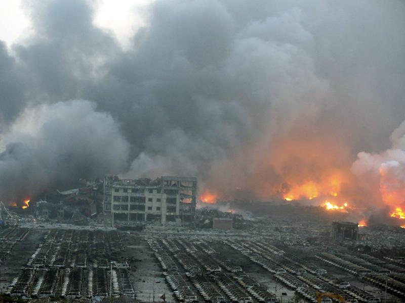 Viele Tote nach gewaltiger Explosion in China in der Hafenstadt Tianjin