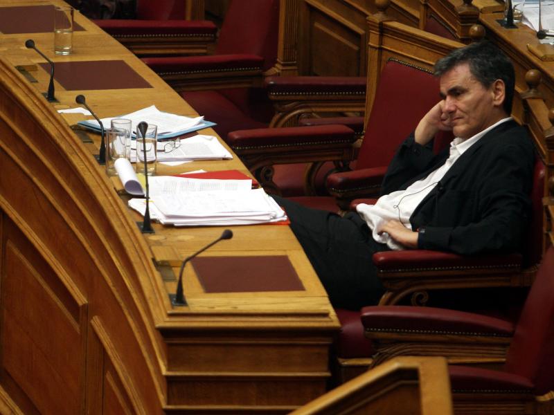 Debatte im griechischen Parlament dauert an