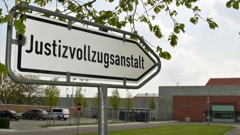Richter verkürzt Haftstrafe für Intensivtäter: „Erhöhte Haftempfindlichkeit“, weil er kein Deutsch kann