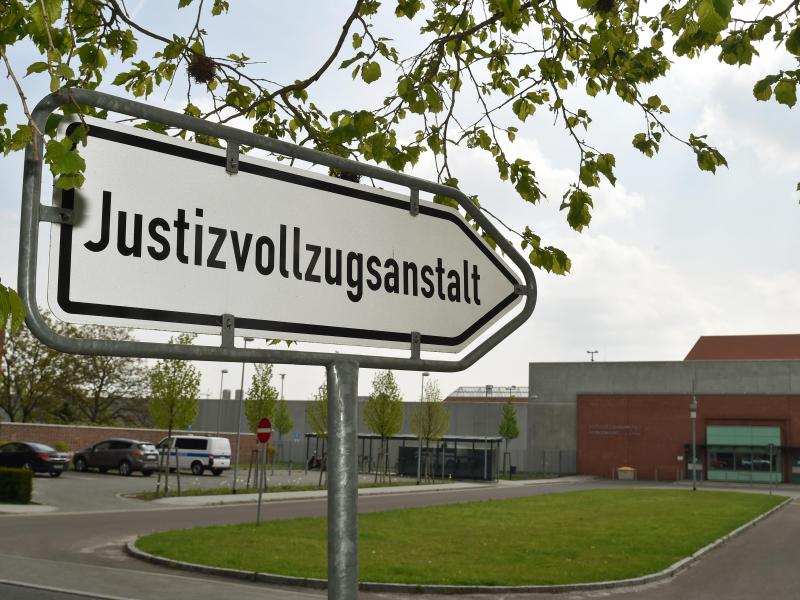 Richter verkürzt Haftstrafe für Intensivtäter: „Erhöhte Haftempfindlichkeit“, weil er kein Deutsch kann