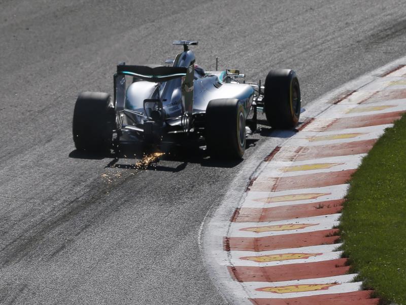 Hamilton rast auch in Spa vor Rosberg zur Pole
