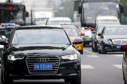 Chinas Konjunkturflaute trifft deutsche Autobauer