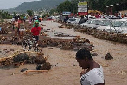 Tropensturm “Erika” zieht Richtung Florida