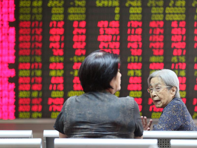 Chinas Börsen sacken nach Handelsauftakt wieder ab