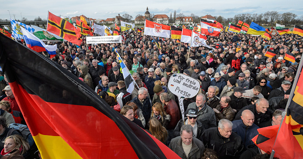 Ängste der Deutschen: Große Sorgen wegen Massenzuwanderung und EU-Schuldenkrise