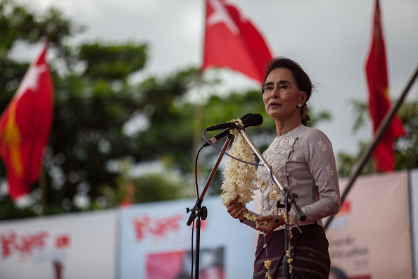 Merkel sichert Aung San Suu Kyi Unterstützung zu