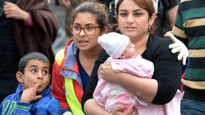 AOK fordert elektronische Gesundheitskarte für Flüchtlinge