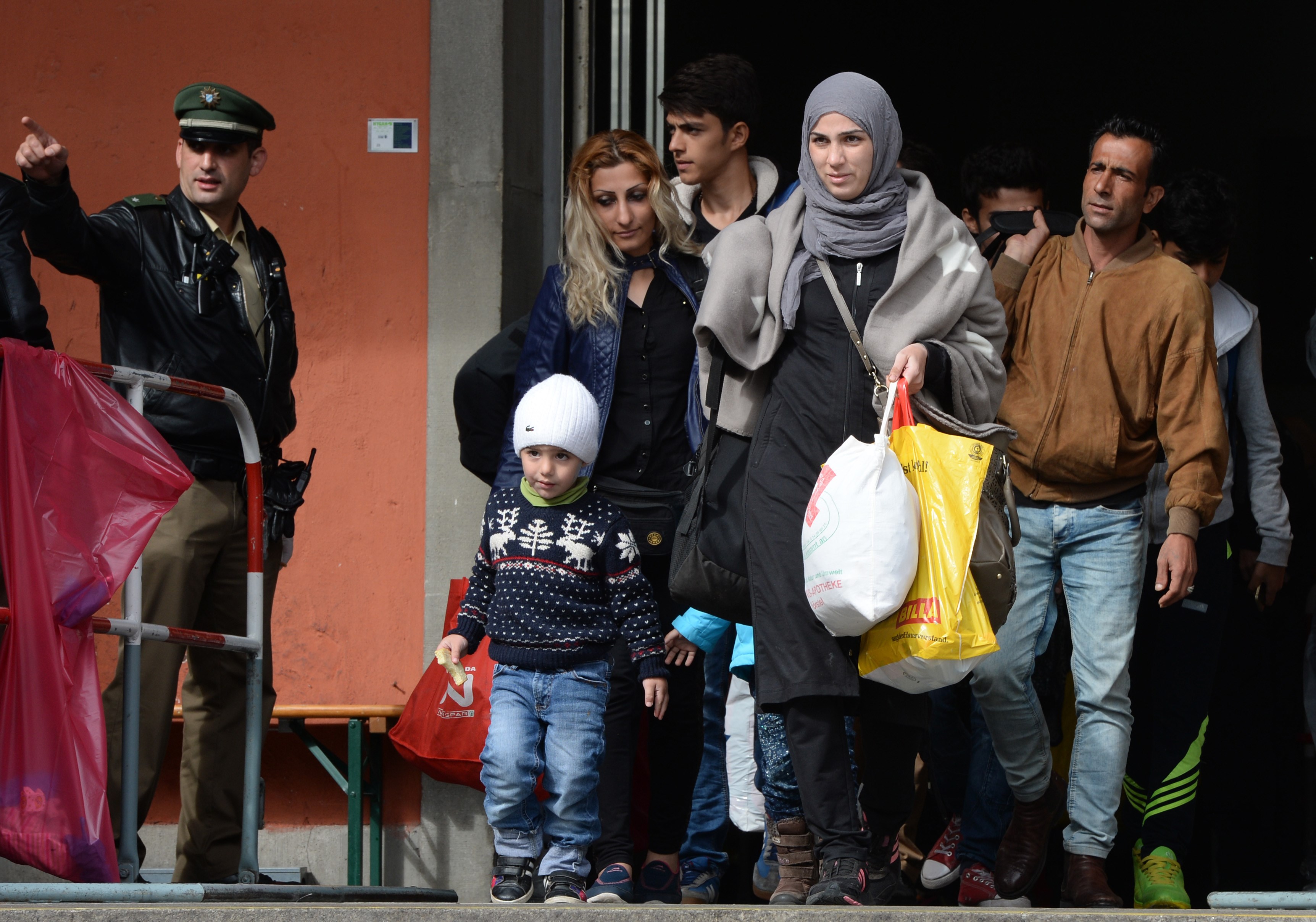 Seehofer zu Flüchtlingskrise: Deutschland kommt bald in „eine nicht mehr zu beherrschende Notlage“