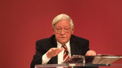 „Bild“: Gesundheitszustand von Helmut Schmidt „deutlich verbessert“