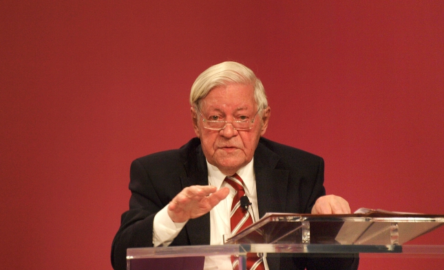 „Bild“: Gesundheitszustand von Helmut Schmidt „deutlich verbessert“