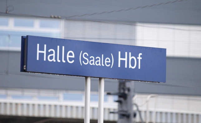 Hauptbahnhof Halle: Junger Mann forderte Alkohol von Mädchen (17, 13) – Schläge und Gewürge nach Ablehnung