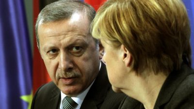 Merkel und Erdogan besprechen Flüchtlingskrise