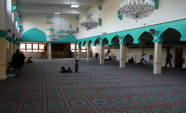 Nouripour: Saudi-Angebot für Moscheen-Bau in Deutschland ist „vergiftet“