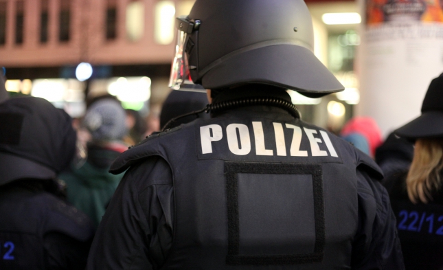 Hamburger Polizei plant Großeinsatz gegen Rechten-Demo