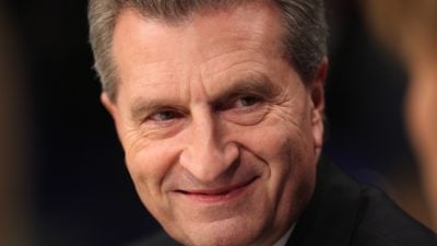 Oettinger plant runden Tisch zu autonomem Fahren