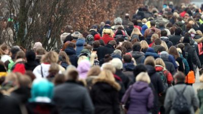 Bevölkerungszahl durch hohe Zuwanderung gestiegen