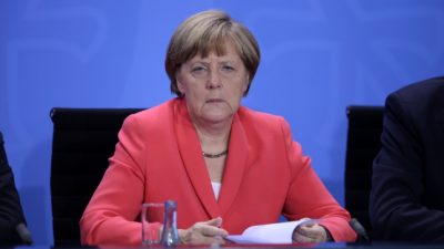 Umfrage: Merkels Engagement in Flüchtlingskrise genügt nicht