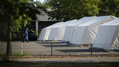 Bericht: Steiler Anstieg der Asylzahlen schon im Juni