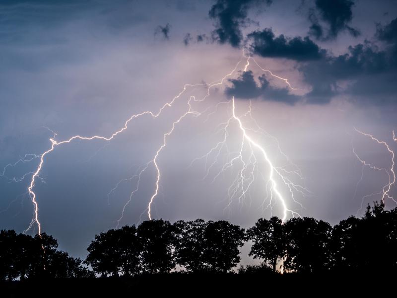 Wetterdienst warnt vor schweren Gewittern in Baden-Württemberg und Thüringen