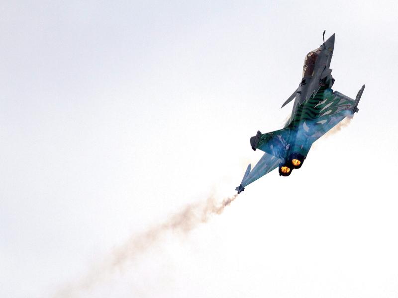Frankreich schickt Luftwaffe gegen IS nach Syrien