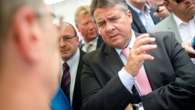 Gabriel hält 500 000 Flüchtlinge pro Jahr für verkraftbar