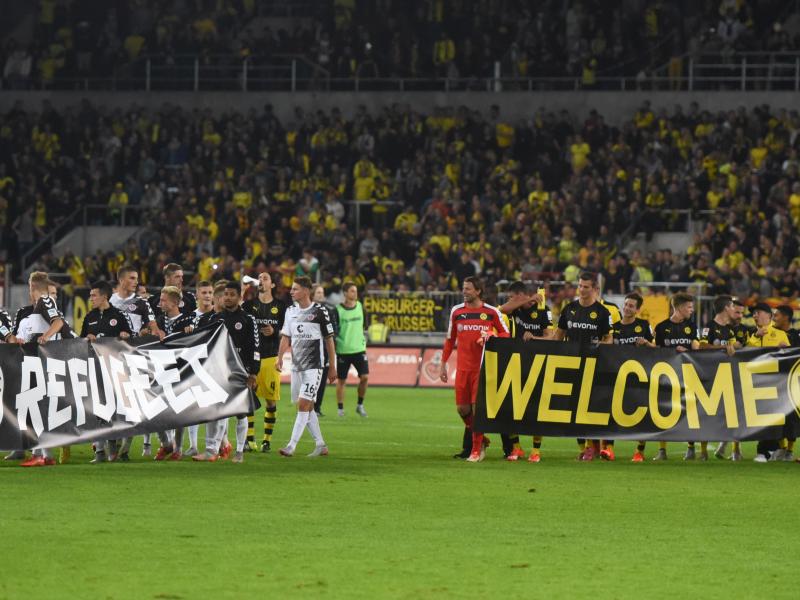 BVB schlägt St. Pauli im «Refugees Welcome»-Spiel 2:1