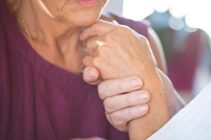 Ist Alzheimer bei medizinischen Eingriffen übertragbar?