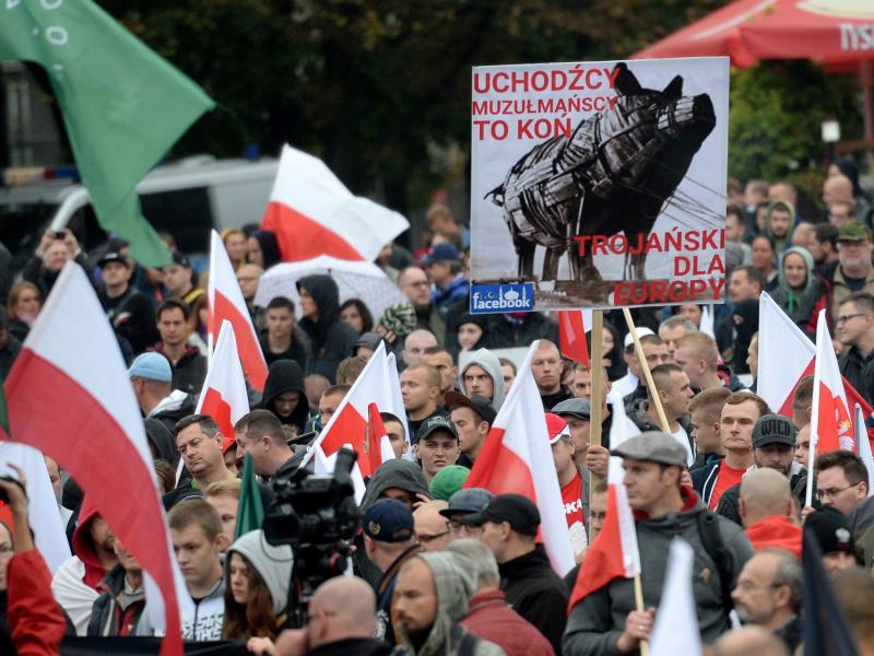 Tausende protestieren in Mittelosteuropa gegen Zuwanderung