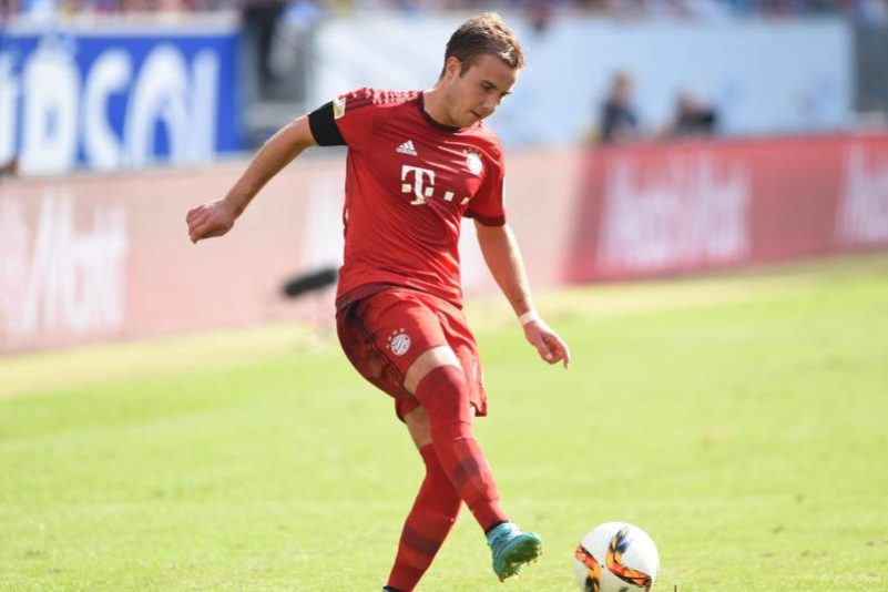 Heißer Bayern-Abend in Piräus – Götze mit dabei
