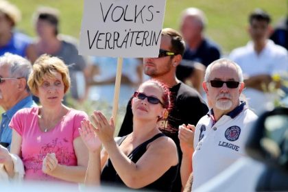 “Volksverräter” – Kritik am Unwort 2016: Wissenschaftsmagazin wirft Unwort-Setzern “Sprachdiktatur” vor