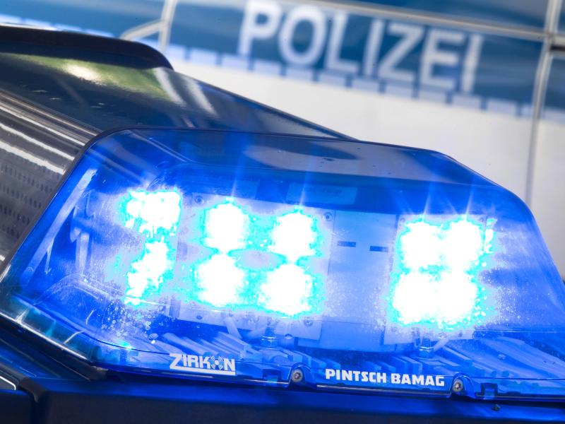 Köln: Brutale Vergewaltigung zwischen parkenden Autos – Täter auf der Flucht