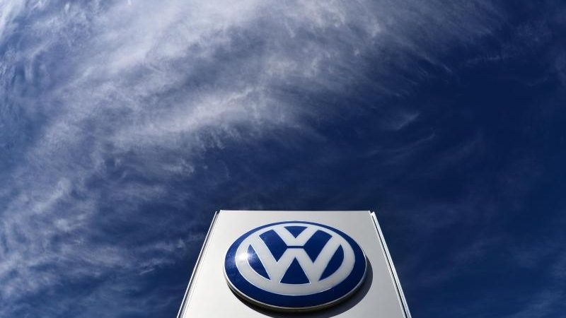 Abgas-Skandal lässt VW-Aktien um über ein Fünftel einbrechen