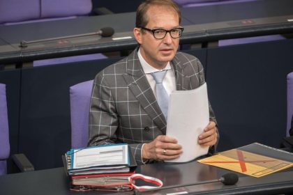 Dobrindt lässt VW-Dieselfahrzeuge überprüfen