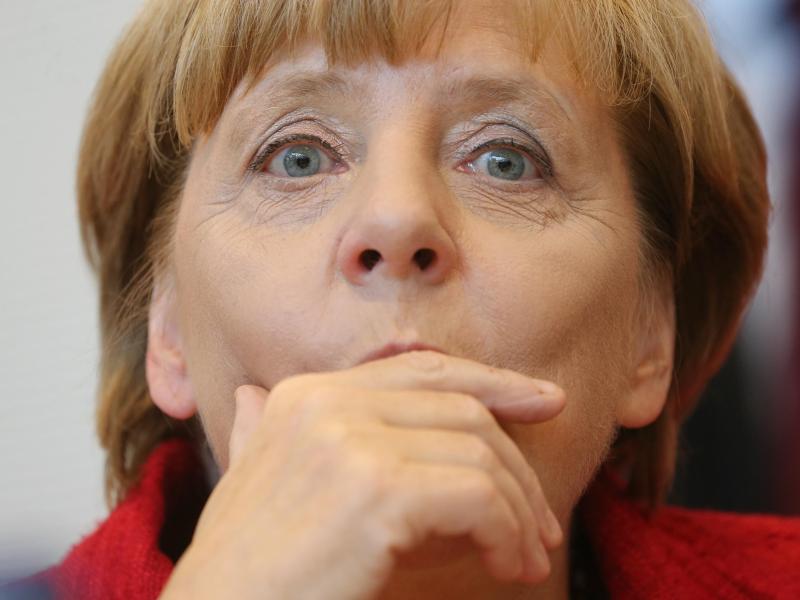 Forsa-Institut: Merkel büßt Sympathiepunkte ein