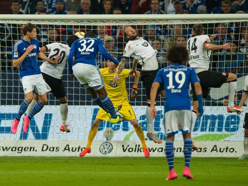 Matip und Sané bescheren Schalke 2:0 gegen Frankfurt